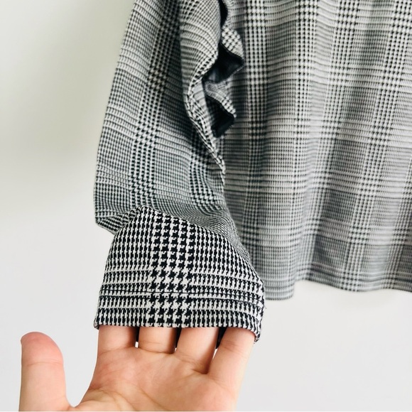 Suzy Shier Women Top Plaid Print Ruffle Shoulder Trim Lantern Sleeve Blouse L - Picture 7 of 12